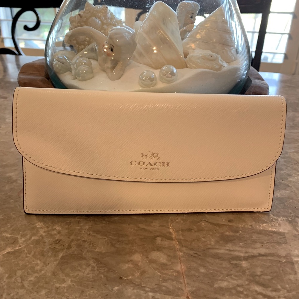 Coach brand new white leather slim envelope wallet 8” x 4”